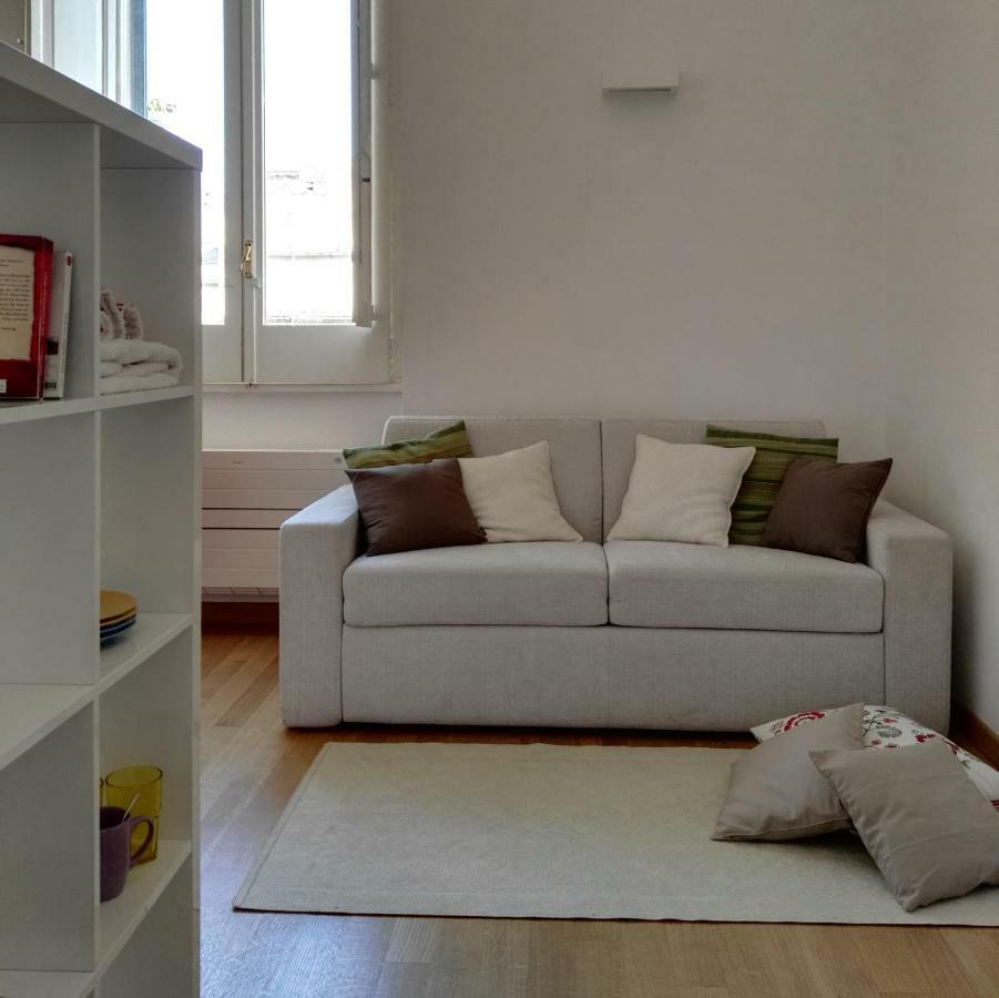 B&B La Casa Gialla Лечче Экстерьер фото