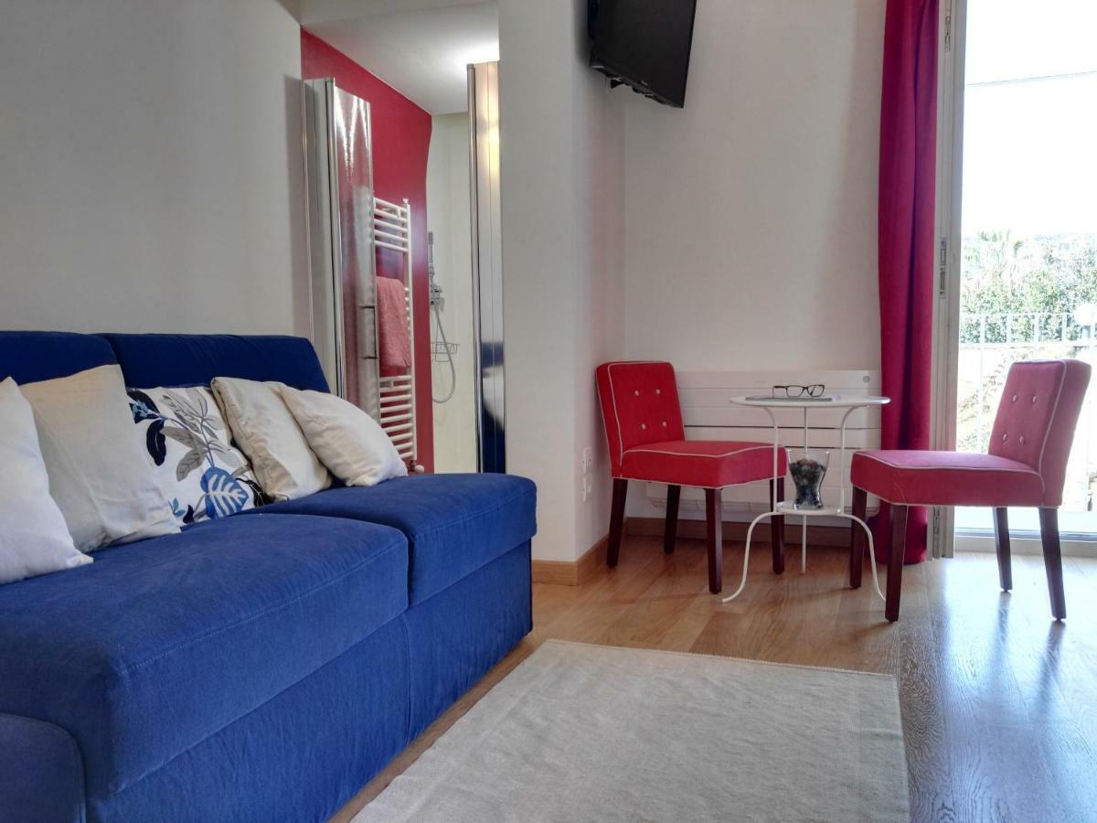 B&B La Casa Gialla Лечче Экстерьер фото