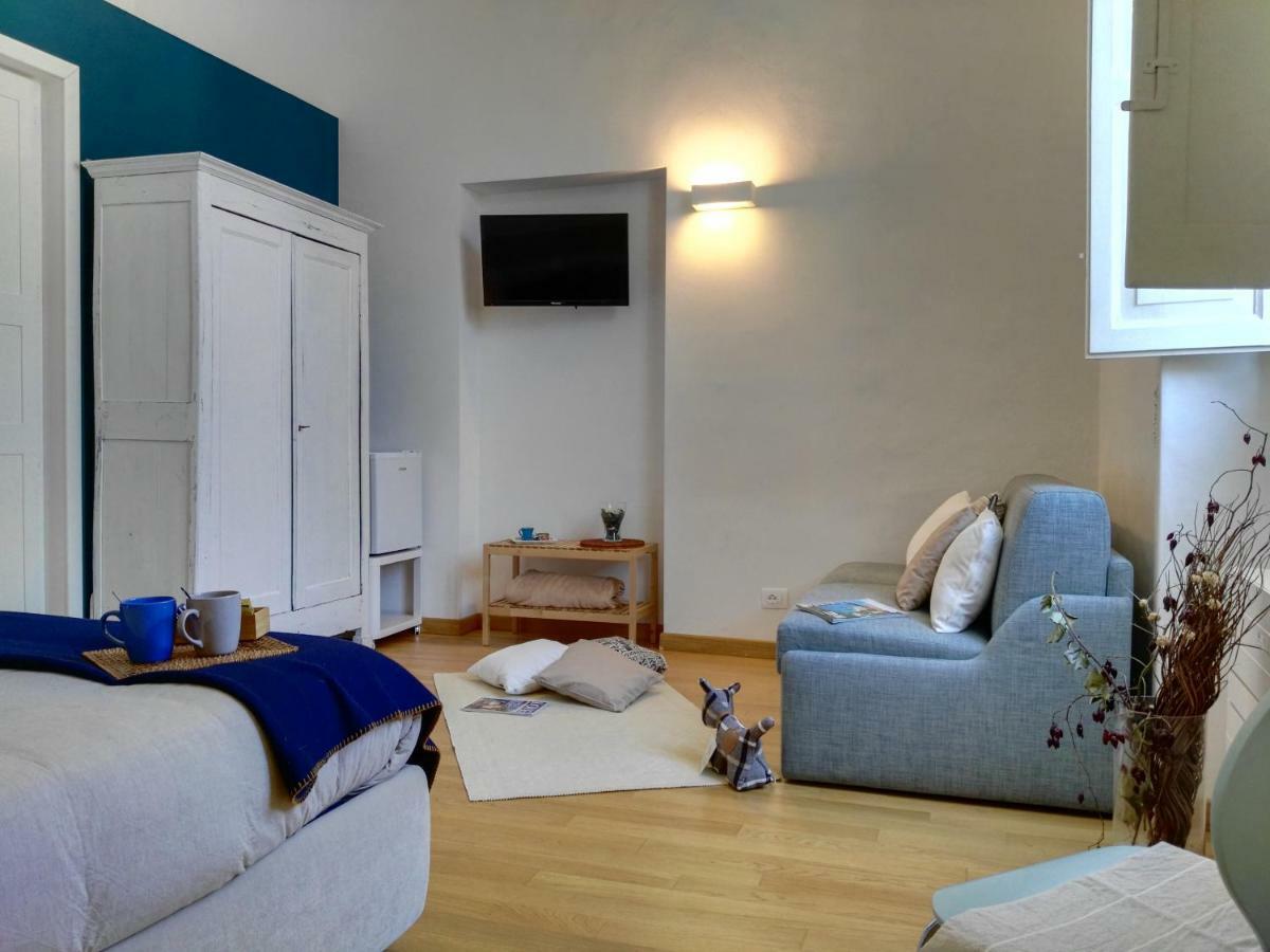 B&B La Casa Gialla Лечче Экстерьер фото